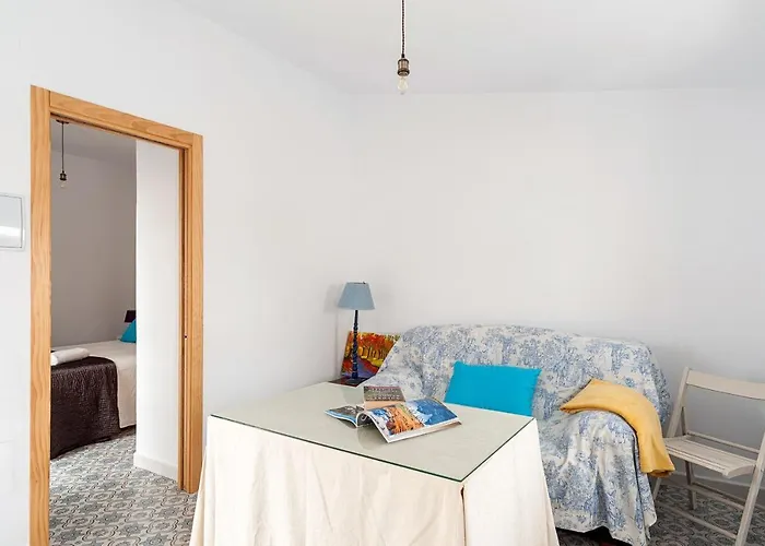 Lola - Solo Familias 科尼尔-德拉弗龙特拉